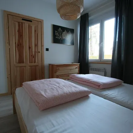 Apartament Willa Hrube parter z tarasem i kominkiem-3